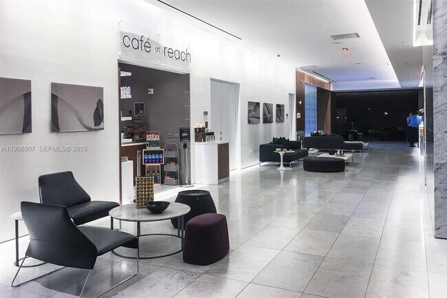 Building Photo - 68 SE 6th St