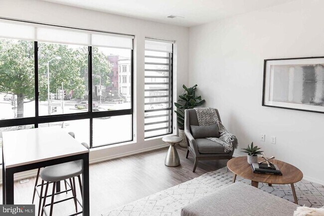 Building Photo - 1550-1511 11th St NW