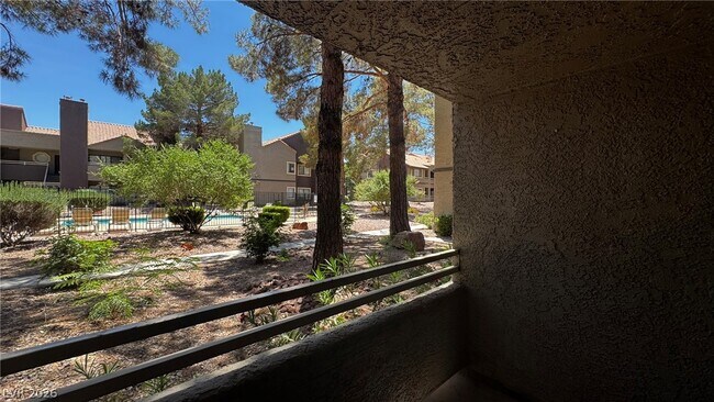 Building Photo - 5044 S Rainbow Blvd
