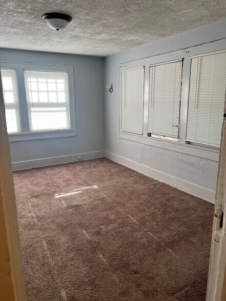 Office - 721 E 36th St