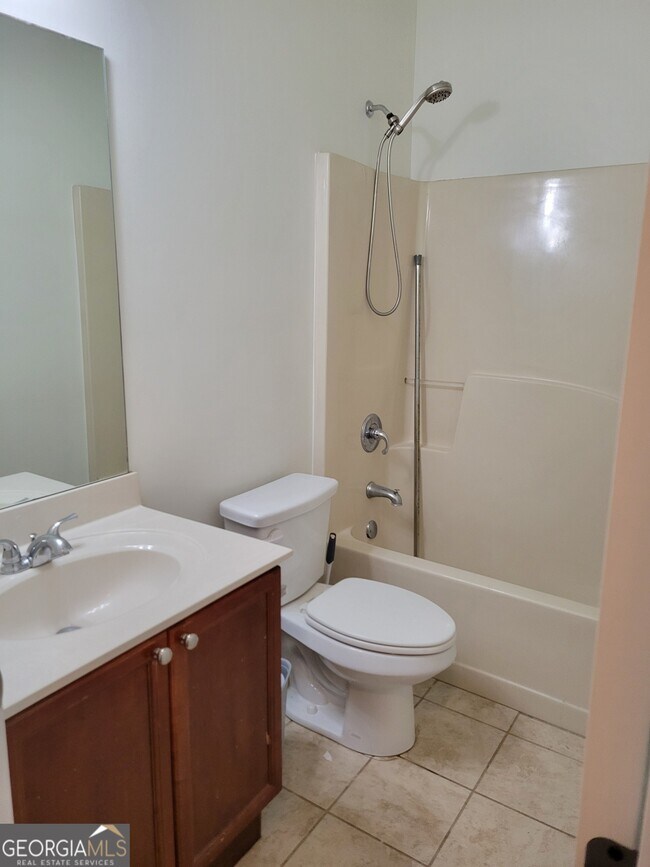 Building Photo - 175 Spinner Dr