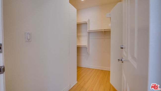 Building Photo - 4100 Wilshire Blvd