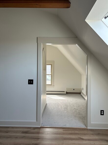 Building Photo - 332 Broadway