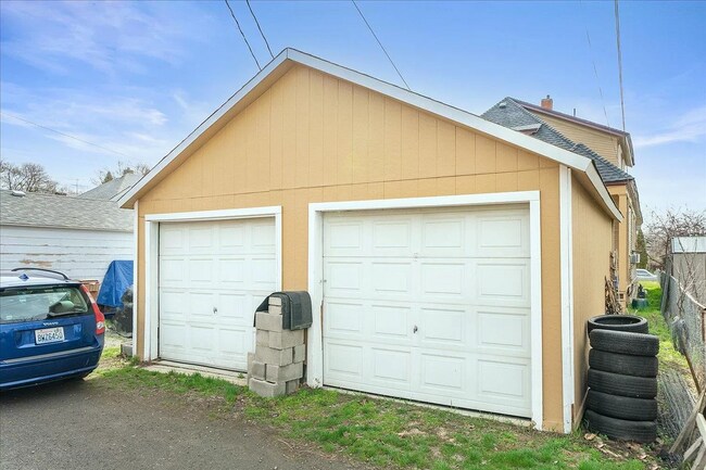 Building Photo - 2722 W Sinto Ave