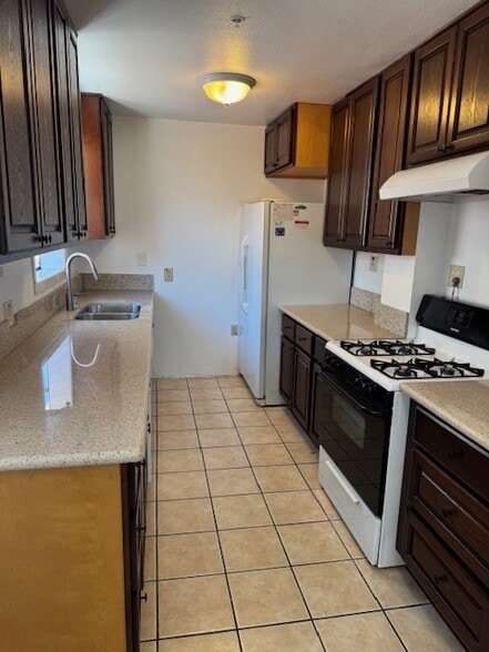 Building Photo - 24600 Cypress St