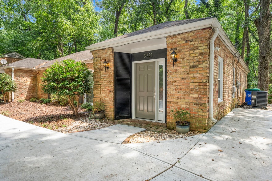 Primary Photo - 3721 Ashford Dunwoody Rd NE