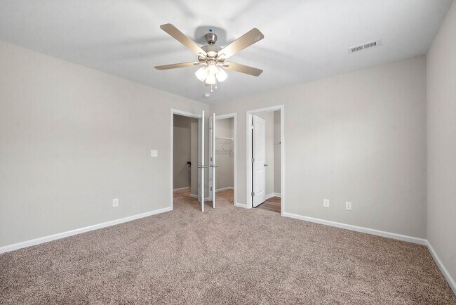 Building Photo - Beautiful 3 Bedroom Home For Rent Near Downtown Clarksville!