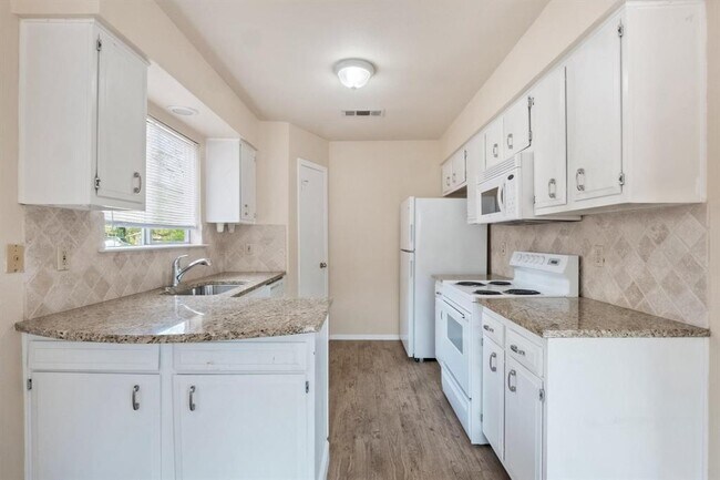 Building Photo - 12214 Forsythe Dr