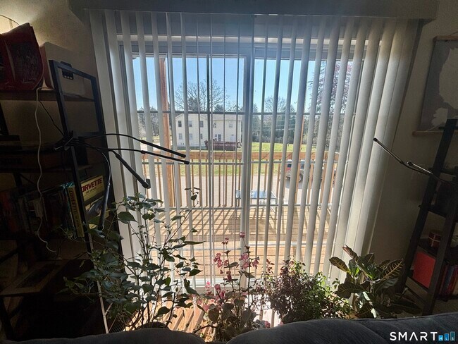 Building Photo - 14 Old Fitch Hill Rd