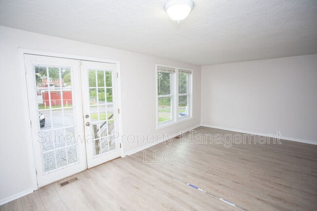 Building Photo - 121 Rancocas Rd