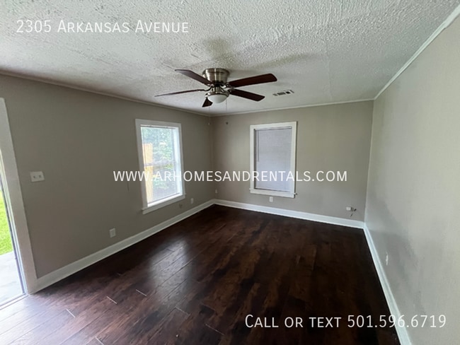 Building Photo - 2305 Arkansas Ave
