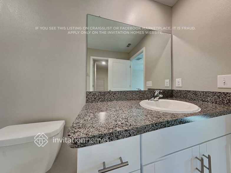 Building Photo - 7115 King Crk Dr