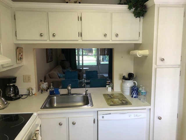 Kitchen - 9325 Lagoon Pl