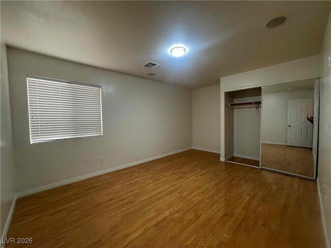 Building Photo - 7339 Cestrum Rd