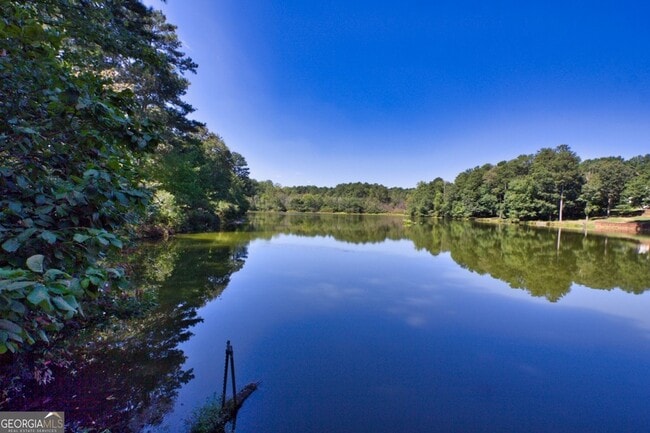 Building Photo - 5166 Wheeler Dr