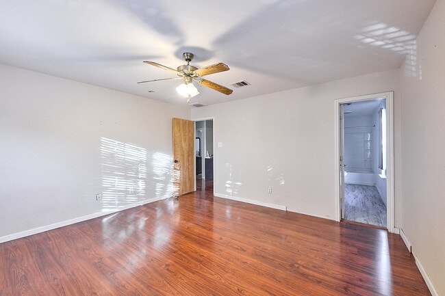 Building Photo - 7205 Alegre Pass