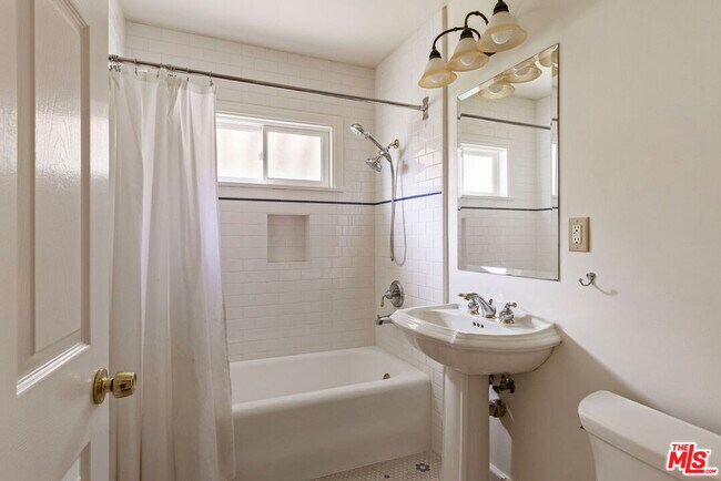 Building Photo - 1700 Morada Pl