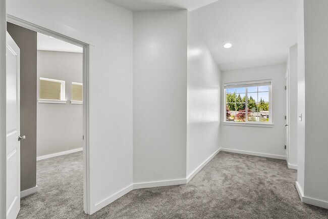 Building Photo - ? Spacious Snohomish Home with Luxury Features & Room to Live! ?