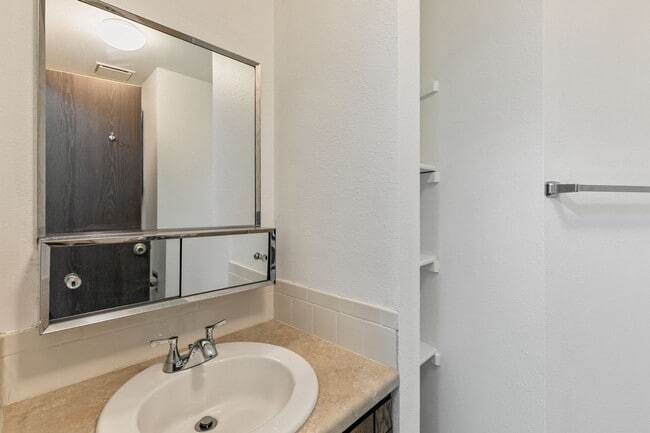 Building Photo - 1417 Fleta Ct