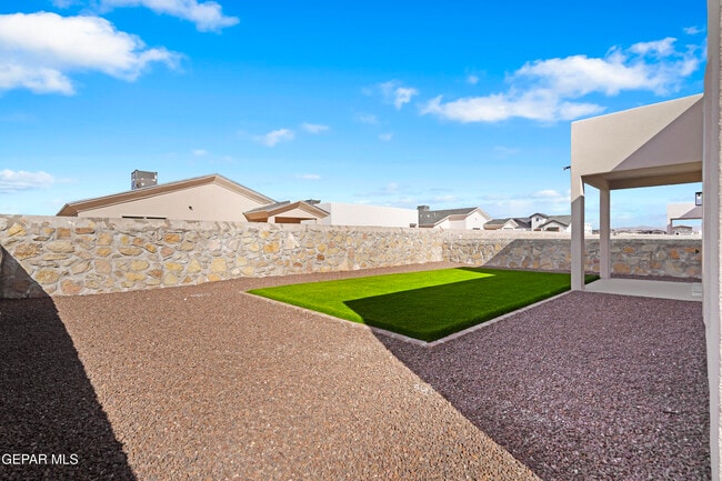 Building Photo - 15165 Destination Ave