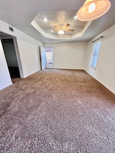 Building Photo - 475 Industrial Dr W