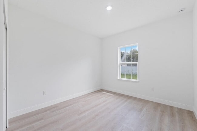 Building Photo - 5256 SW 155th Loop