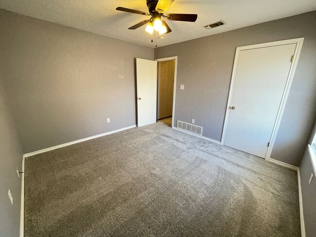 Building Photo - 112 Brookway Dr