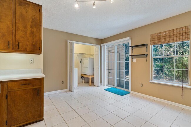 Building Photo - 2372 Gregory Dr