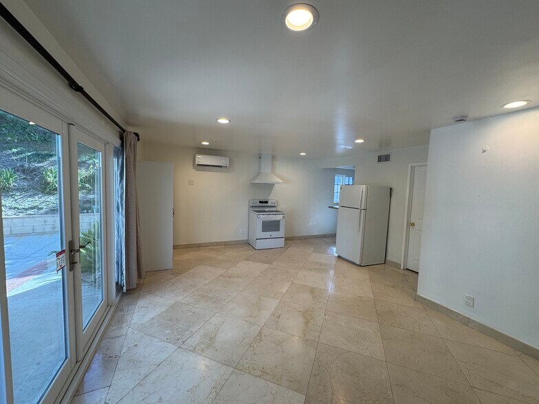 Building Photo - 22924 De Kalb Dr