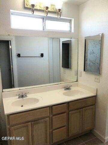 Building Photo - 13700 Paseo Rico Cir