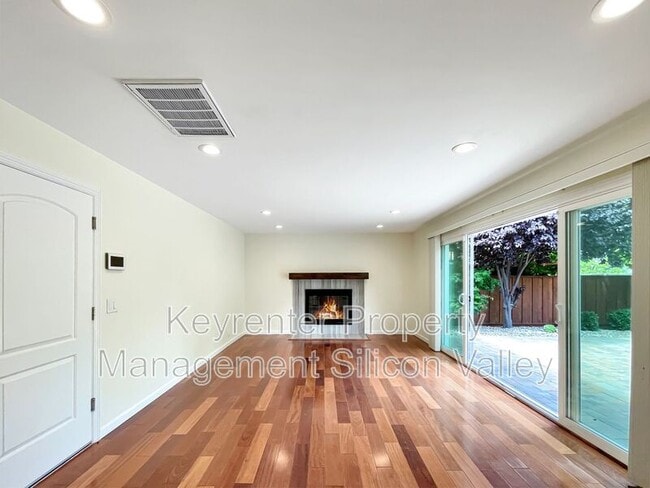 Building Photo - 772 Springwood Dr