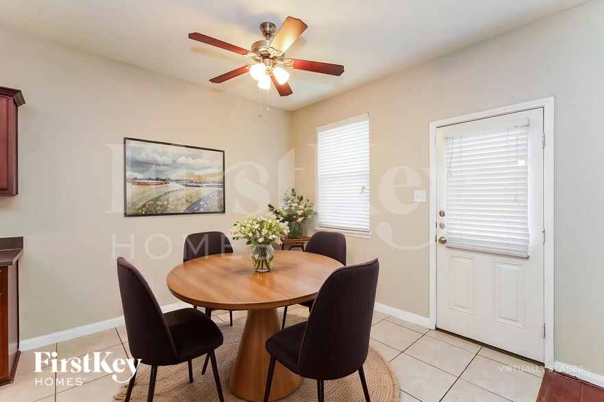 Building Photo - 4717 Cedar Springs Dr