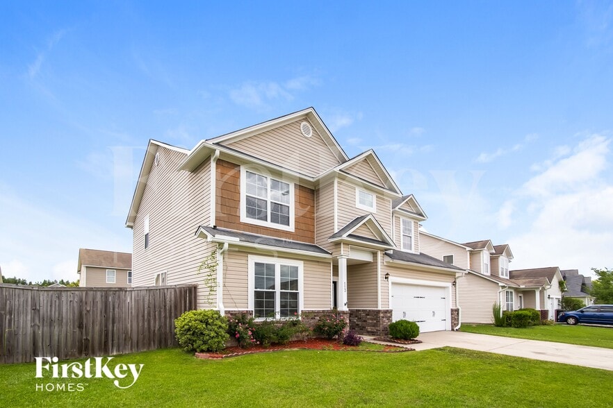 Building Photo - 113 Summer View Rd