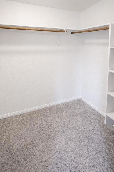 Building Photo - 3200 W College Park Dr