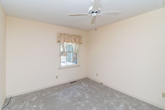 Building Photo - SPACIOUS Brick Home in Goldsboro (Wayne Memorial Drive area)