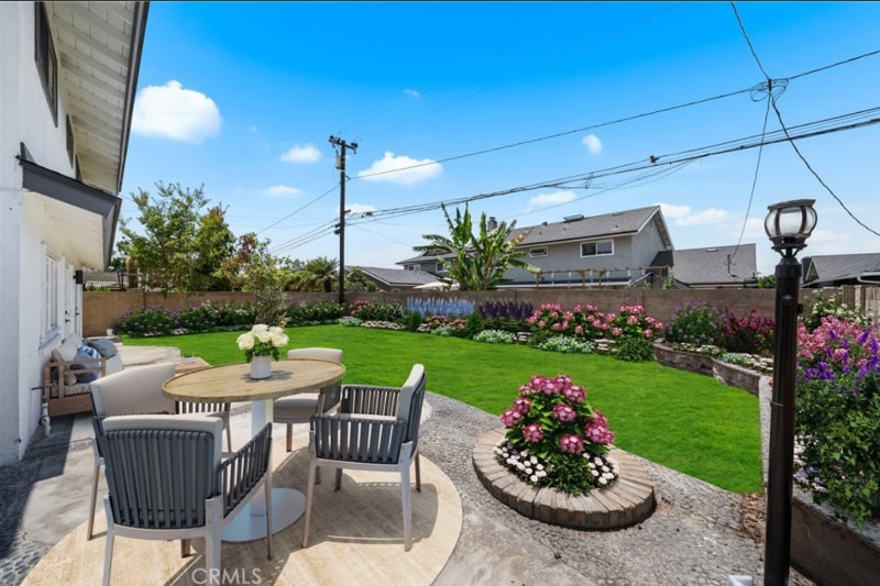 Building Photo - 16401 Mercier Ln