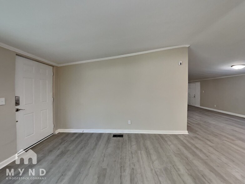 Building Photo - 3904 Ireland Dr