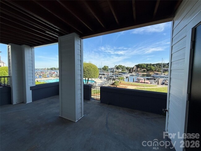 Building Photo - 18733 Vineyard Point Ln