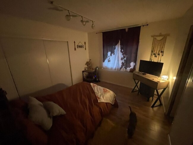 Building Photo - Magalia Home for rent, 1 car garage, 2 bed...