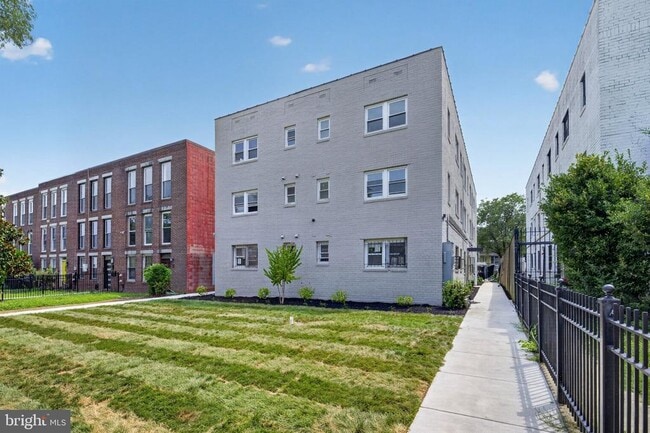 Building Photo - 1823 East Capitol St SE