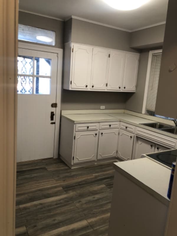 Building Photo - 2828 W Lunt Ave