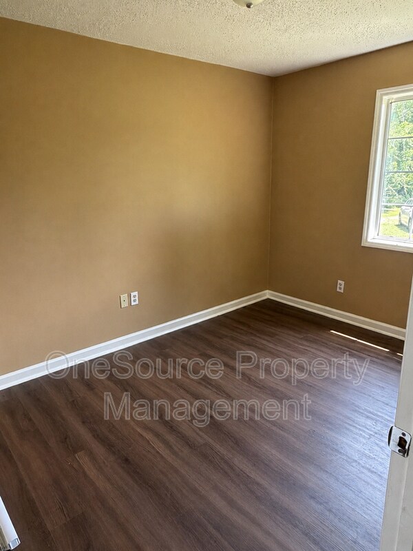 Building Photo - 522 Charlie Harris Loop