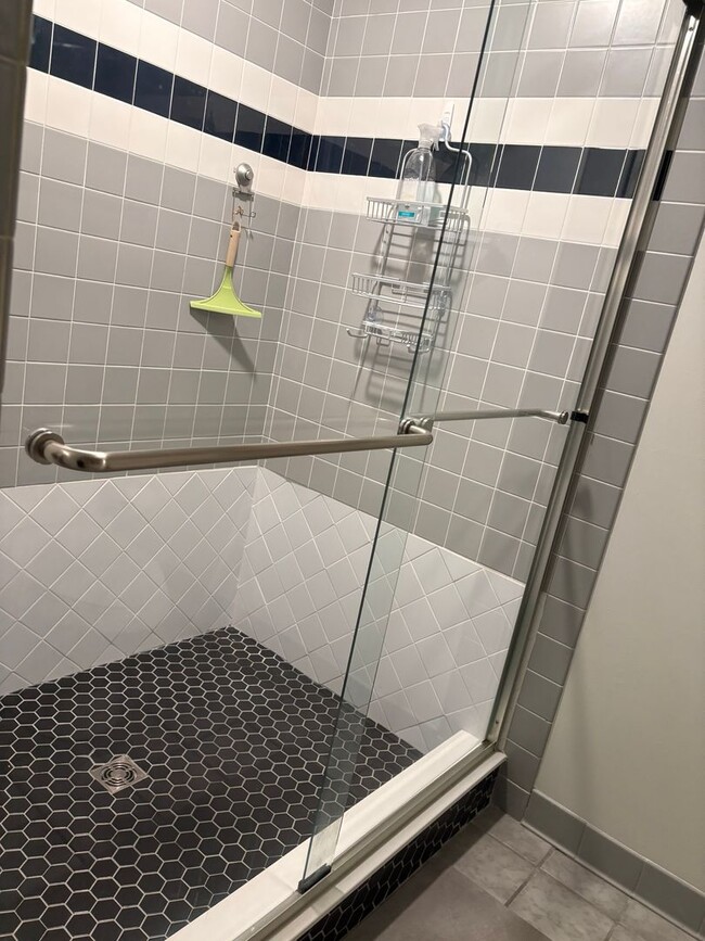 Building Photo - 2 Bedroom 2.5 Bath Home in Kitty Hawk $2150/mo