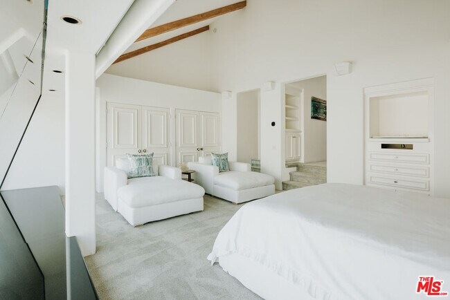 Building Photo - 23614 Malibu Colony Rd