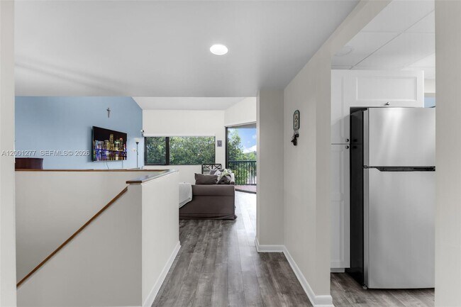 Building Photo - 6701 SW 116th Ct