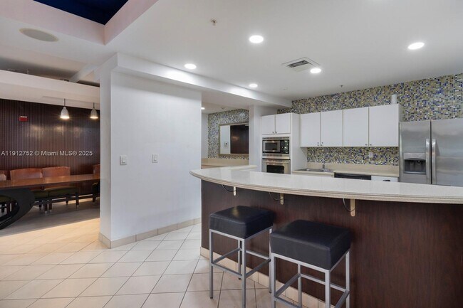 Building Photo - 6001 SW 70th St