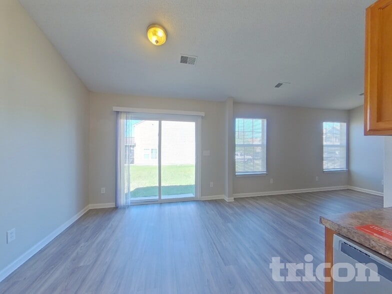 Building Photo - 1069 Coralbean Way