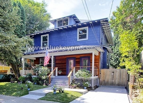 Building Photo - 2 Bed, 1 Bath Unit in Laurelhurst Plex