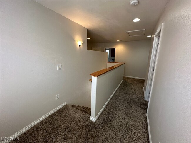 Building Photo - 5676 Rainbow Creek Ct