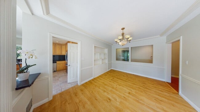 Building Photo - *** Gorgeous 4 bed 3 bath Single Family Ho...